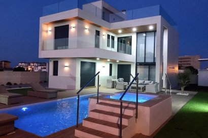 Obra nueva - Villa - Orihuela Costa - Dehesa de campoamor