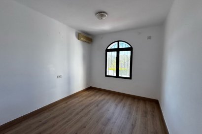 Resale - Villa - Orihuela Costa - Los Dolses