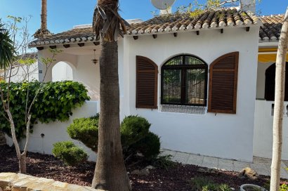 Resale - Villa - Orihuela Costa - Los Dolses